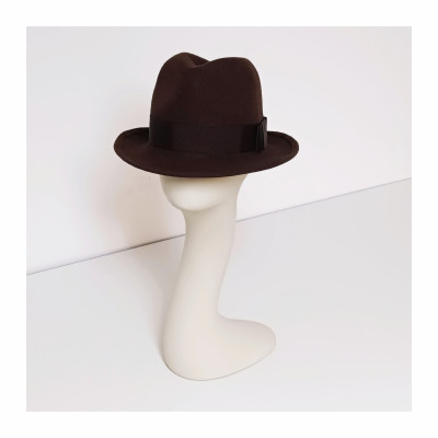 "Sombreros casual para mujeres - Diseños especiales y clásicos / Envío