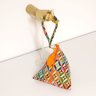 Bolso triangular Estiloso y Personalizable I Diseño Único - De Tela